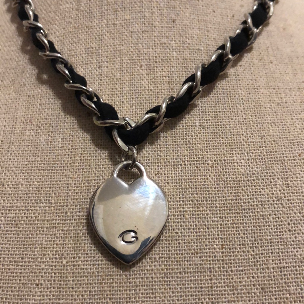 Guess Necklace 38$